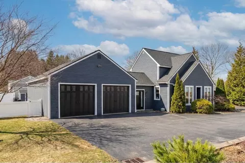 14 Reddington Lndg, Hampton, NH 03842