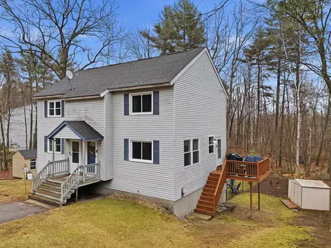 8 Lincoln Dr #B, Hooksett, NH 03106