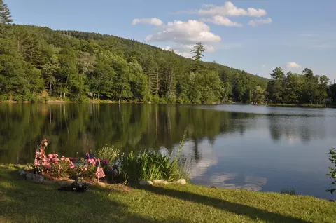 126 Red Bridge Rd, Ludlow, VT 05149