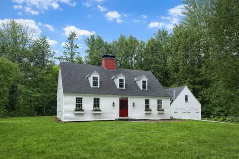 11 Strawberry Hl, Brattleboro, VT 05301