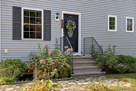 13 Juanita Ave #A, Raymond, NH 03077
