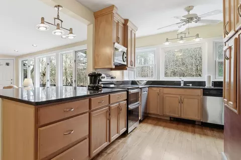 9 Wyeth Rd, Hanover, NH 03755
