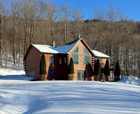 1052 Little Village Rd, Danby, VT 05739