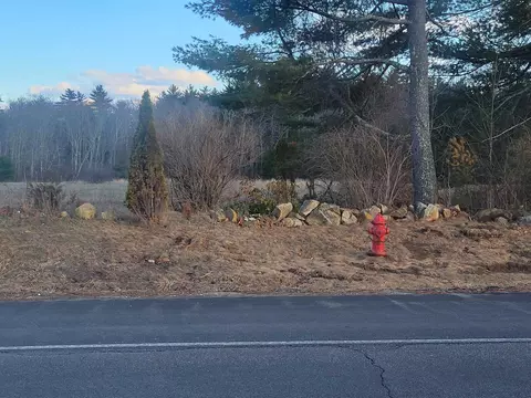 42 Chester Rd # A, Raymond, NH 03077