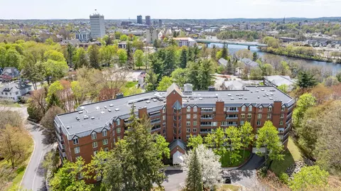 300 River Rd #501, Manchester, NH 03104
