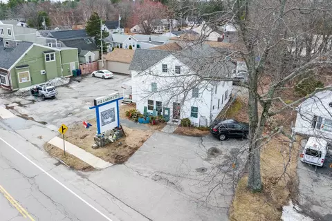 Exterior - 852 Lafayette Rd, Hampton, NH 03842 photo 2 of 8