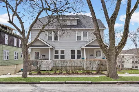 107 Grove St, Rutland, VT 05701