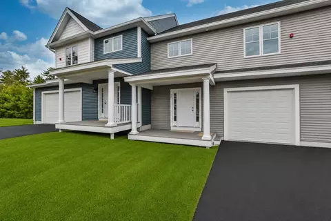 71 Crestview Way, Raymond, NH 03077