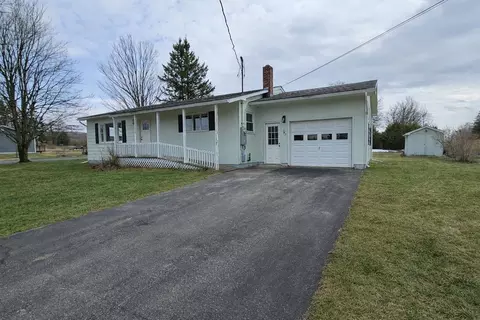 747 Elm St, Derby Line, VT 05830