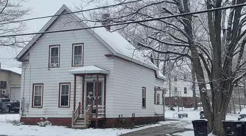 104 Summer St, Claremont, NH 03743