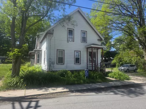 104 Summer St, Claremont, NH 03743