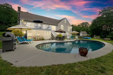 55 W View Dr, Peterborough, NH 03458