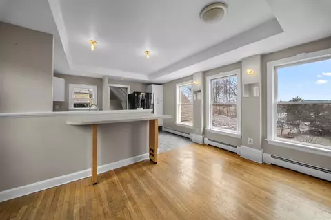 7 Elliott St, Laconia, NH 03246