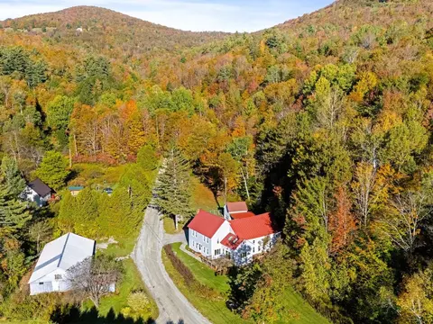 394-396 Beane Rd, Huntington, VT 05462