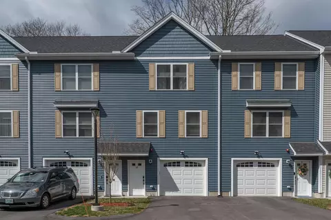 13 Sapphire Ln, Nashua, NH 03064