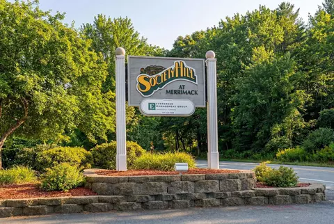 5 Bernards Rd #25, Merrimack, NH 03054