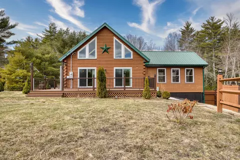 415 Gold Coast Dr, Wakefield, NH 03830