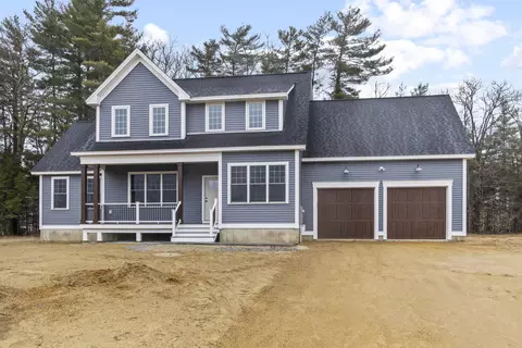 8 Stone Creek Dr, Brentwood, NH 03833