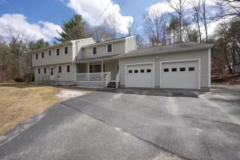 13 Glenview Dr, Hudson, NH 03051