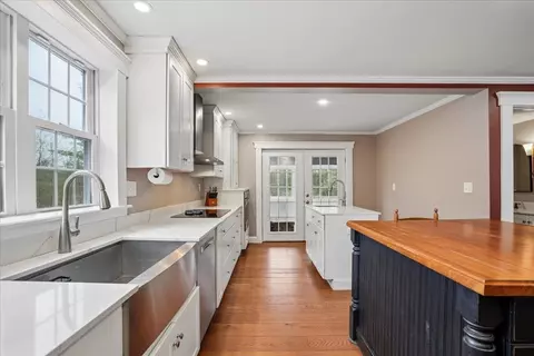 10 Mountain Rd, Greenfield, NH 03047