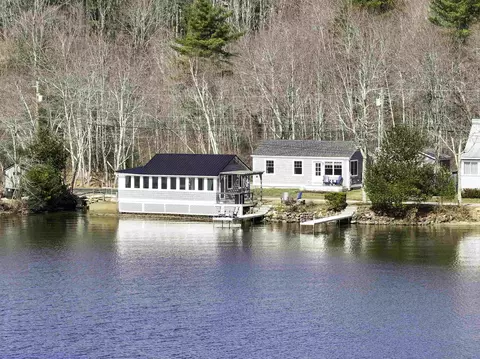 174-175 Lake Shore Dr, Franklin, NH 03235