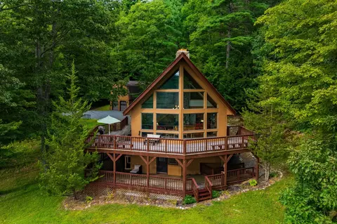 132 Loveland Hill Rd, White River Junction, VT 05001