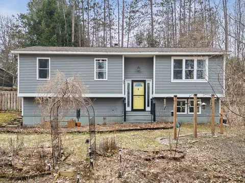 53 Sandhill Rd, Fairfax, VT 05454