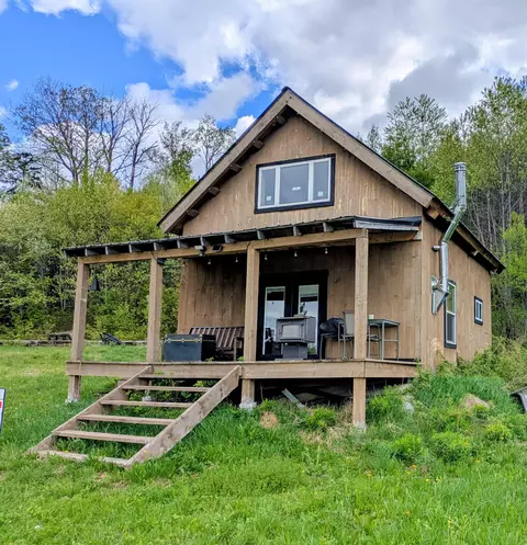 220 Creampoke Rd, Stewartstown, NH 03576