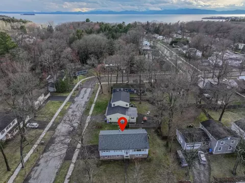 5 Birchwood Ln, Burlington, VT 05408
