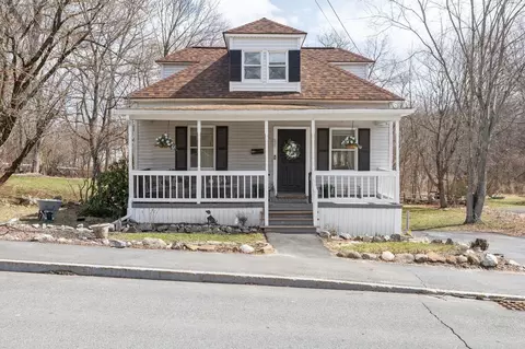 377 Smyth Rd, Manchester, NH 03104