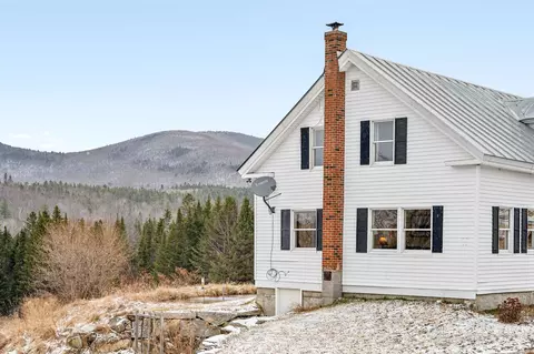 57 Manning Rd, East Barre, VT 05649