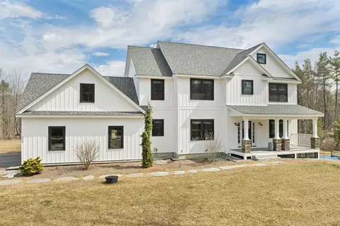 453 Maple St, Hopkinton, NH 03229
