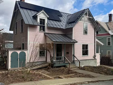 81 Chapin St, Brattleboro, VT 05301