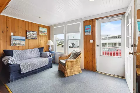 Living - 13 Ocean Blvd, Hampton, NH 03842 photo 5 of 5