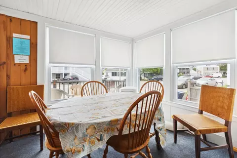 Dining - 13 Ocean Blvd, Hampton, NH 03842 photo 2 of 3