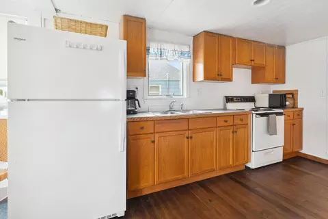 Kitchen - 13 Ocean Blvd, Hampton, NH 03842 photo 2 of 4