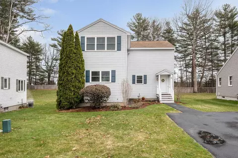 8 Fitzpatrick Cir, Nashua, NH 03063