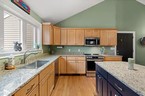 Kitchen - 2 Riverwoods Dr, Exeter, NH 03833 photo 3 of 6