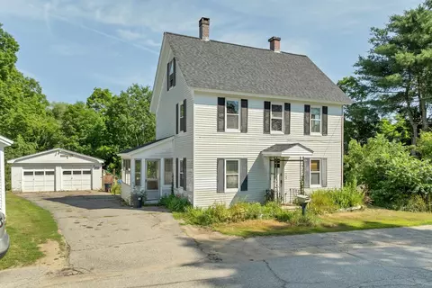 7 Maple St, Farmington, NH 03835