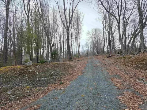 1095 Slate Ledge Rd, Waterford, VT 05819