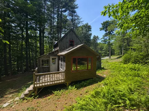 1511 E Dover Rd, Wardsboro, VT 05355