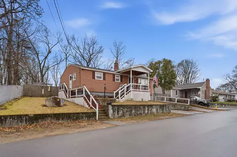 10 Saint Josephs Dr, Nashua, NH 03060