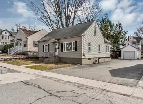 95 Bowers St # C, Nashua, NH 03060