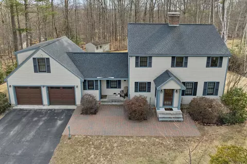 4 Vere Royce Rd, Tuftonboro, NH 03850