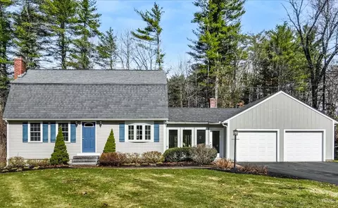 13 Karen Rd, Windham, NH 03087