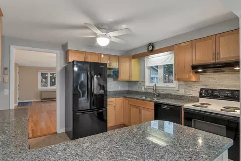 Kitchen - 5 Piscataqua Rd, Concord, NH 03301 photo 4 of 6
