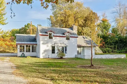 489 W Shore Rd, Isle La Motte, VT 05463
