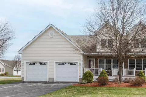 2 Taunton Ln # A, Hudson, NH 03051