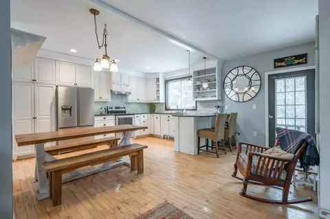 133 Raymond Rd, Deerfield, NH 03037