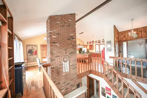 Entry Way - 103 Silver Cir, Barre, VT 05641 photo 3 of 4